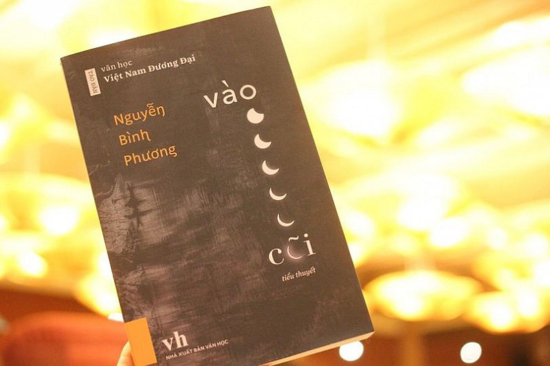 "Vào cõi" Nguyễn Bình Phương