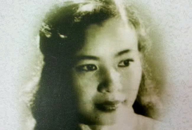 Nhà nơi chân núi